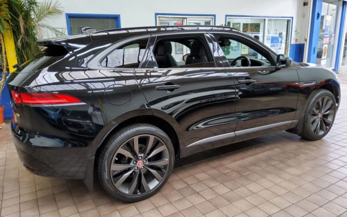2025 Jaguar F-pace