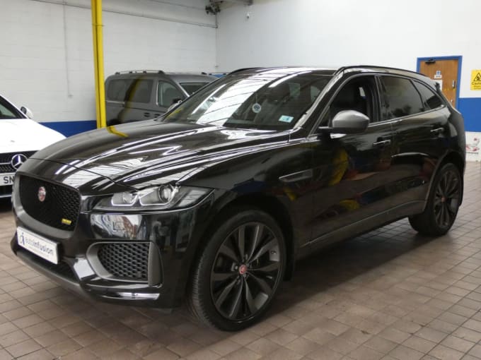 2025 Jaguar F-pace