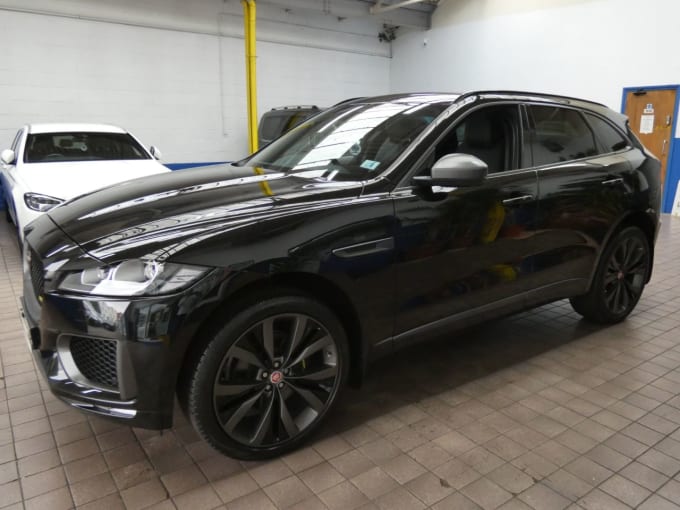 2025 Jaguar F-pace
