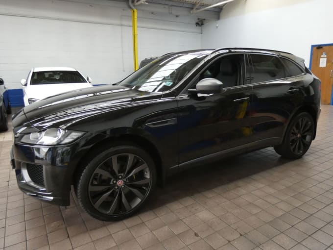 2025 Jaguar F-pace