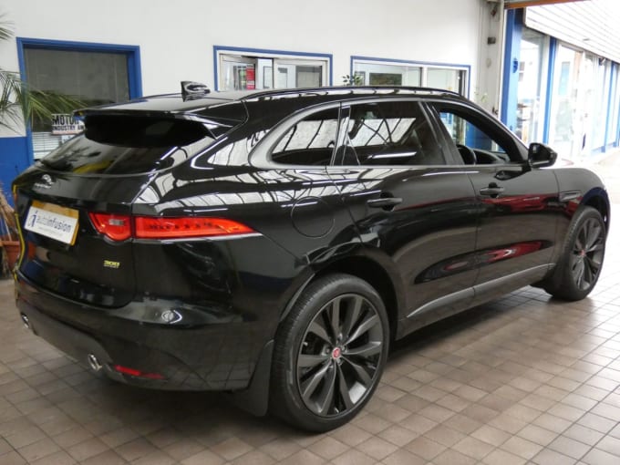 2025 Jaguar F-pace