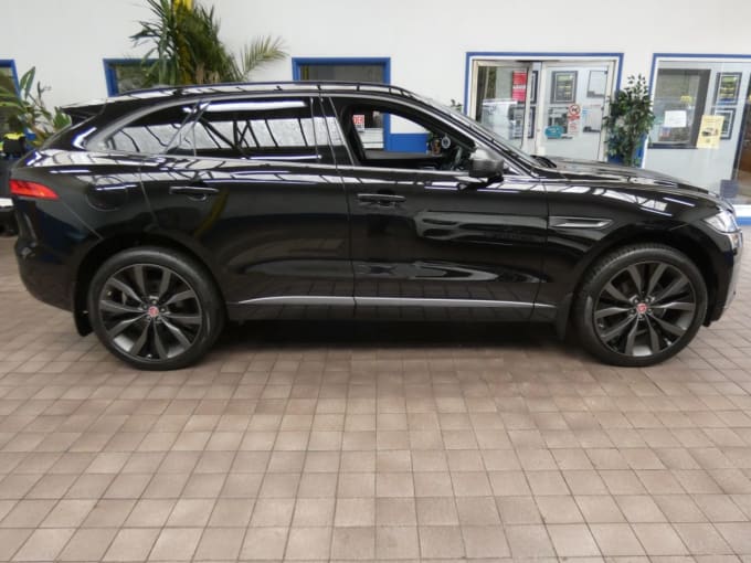 2025 Jaguar F-pace