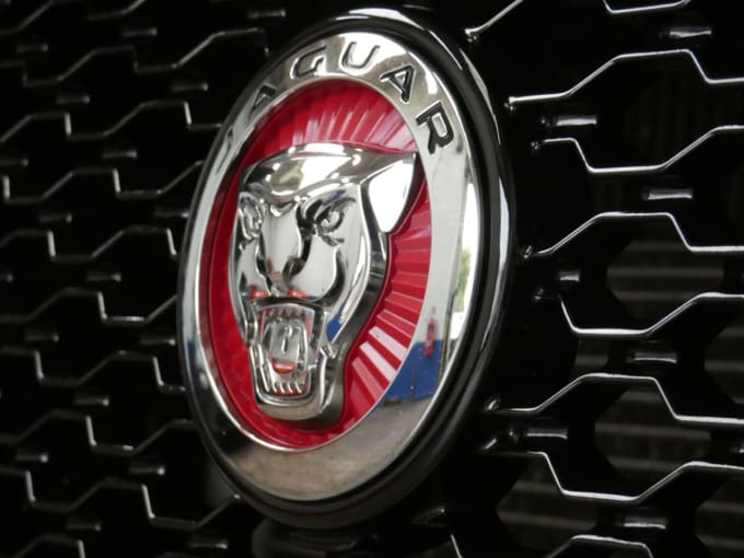 2025 Jaguar F-pace