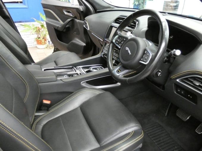 2025 Jaguar F-pace