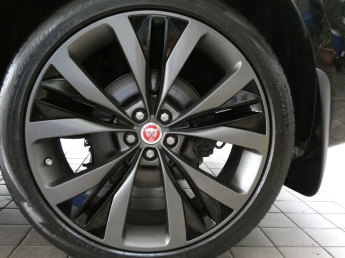 2025 Jaguar F-pace