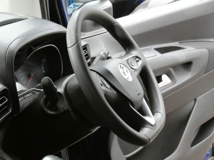 2025 Vauxhall Combo Life