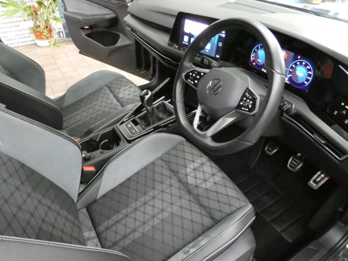 2025 Volkswagen Golf