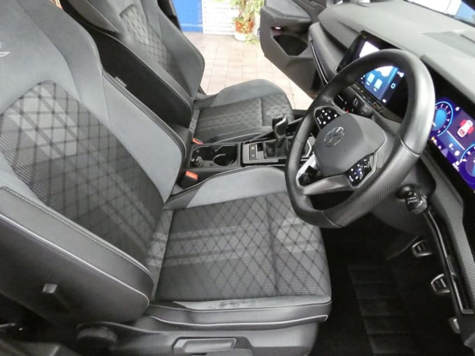 2025 Volkswagen Golf