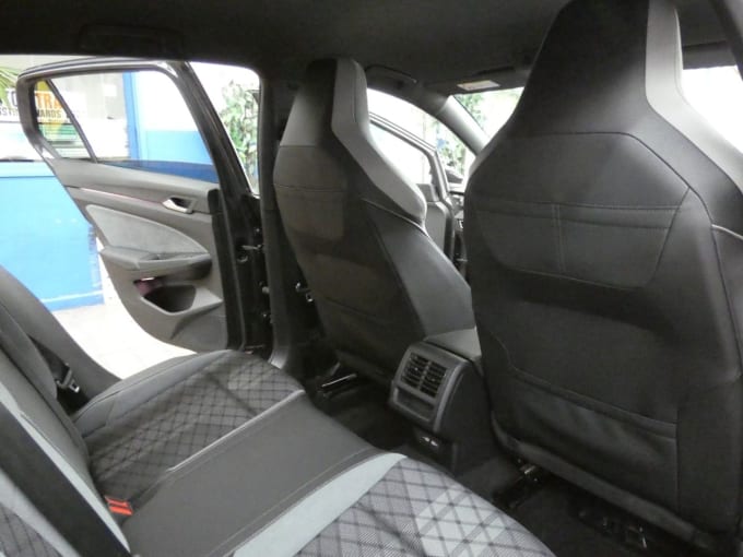 2025 Volkswagen Golf