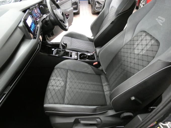 2025 Volkswagen Golf