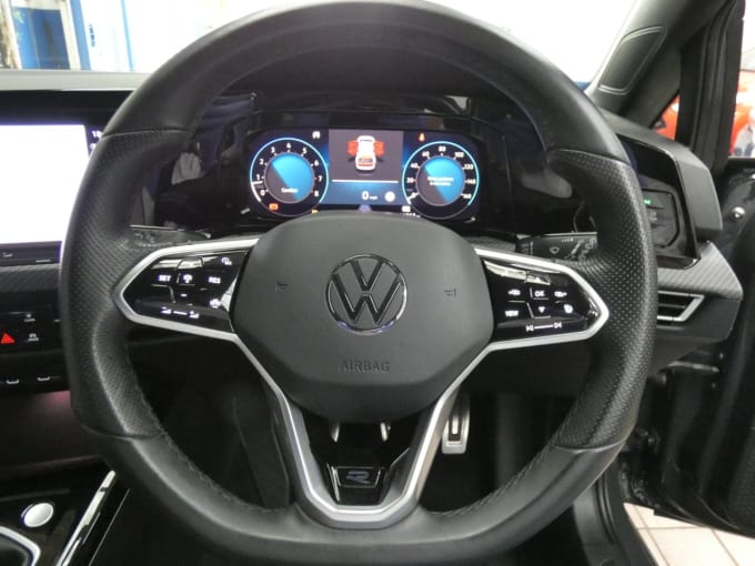 2025 Volkswagen Golf