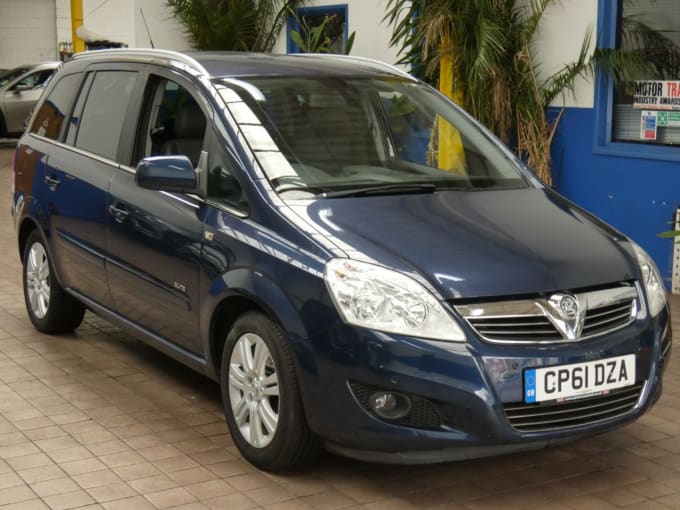 2025 Vauxhall Zafira