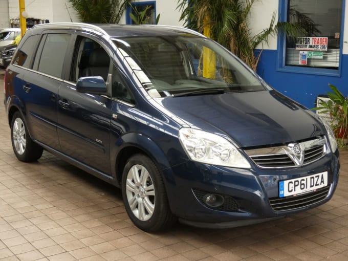 2025 Vauxhall Zafira
