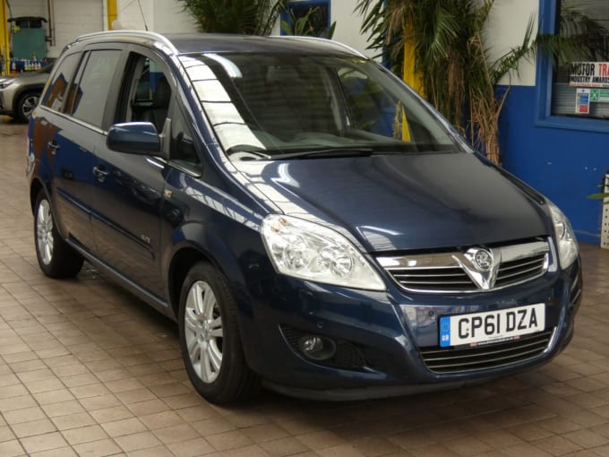 2025 Vauxhall Zafira