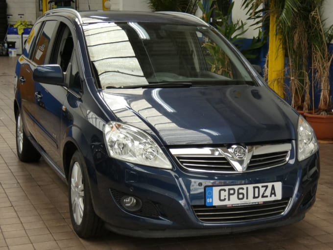 2025 Vauxhall Zafira