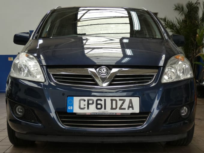2025 Vauxhall Zafira