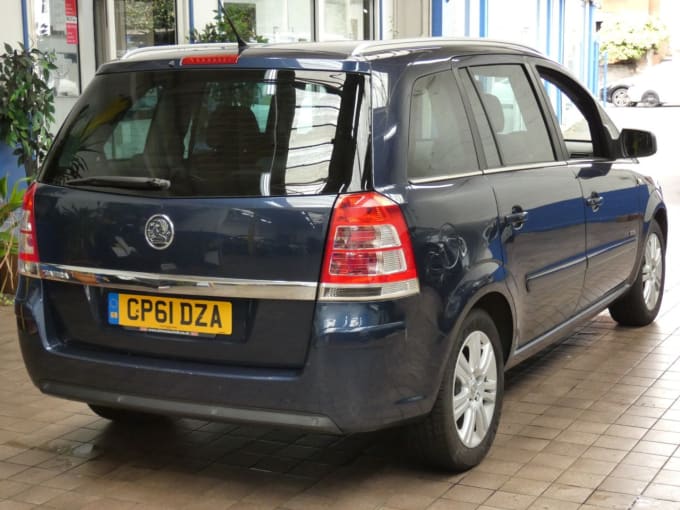2025 Vauxhall Zafira