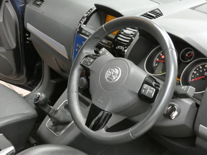2025 Vauxhall Zafira
