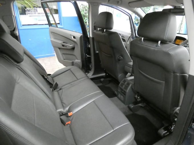 2025 Vauxhall Zafira
