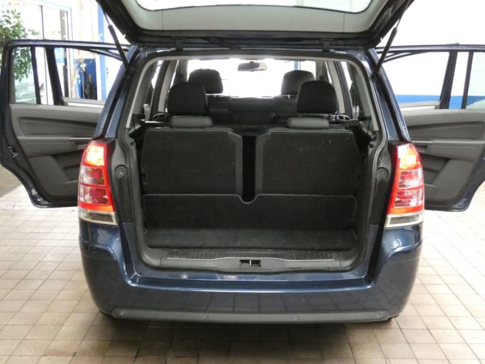 2025 Vauxhall Zafira