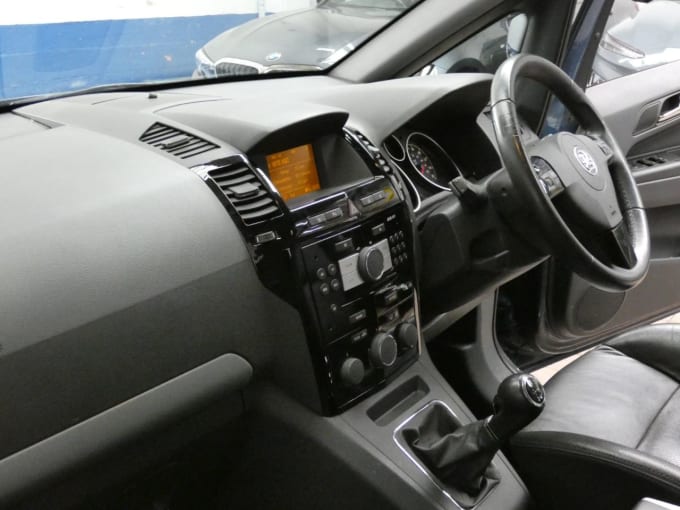 2025 Vauxhall Zafira