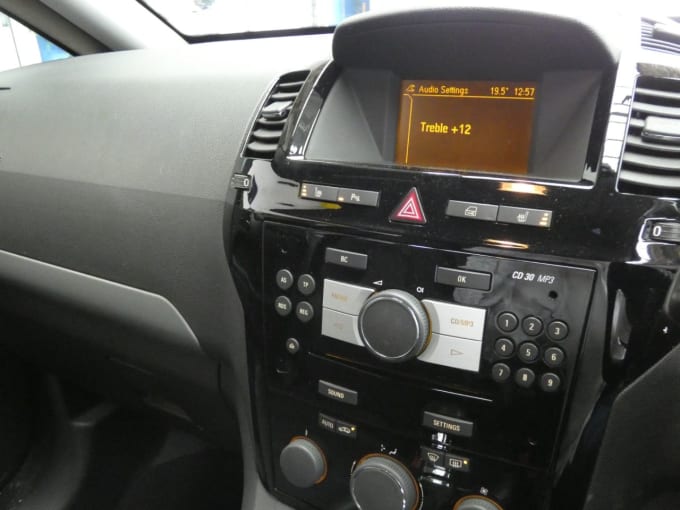 2025 Vauxhall Zafira