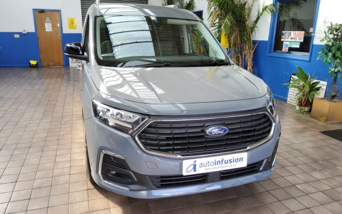 2025 Ford Grand Tourneo Connect
