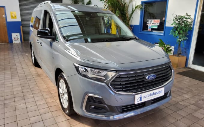 2025 Ford Grand Tourneo Connect