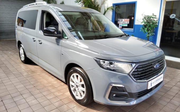 2025 Ford Grand Tourneo Connect