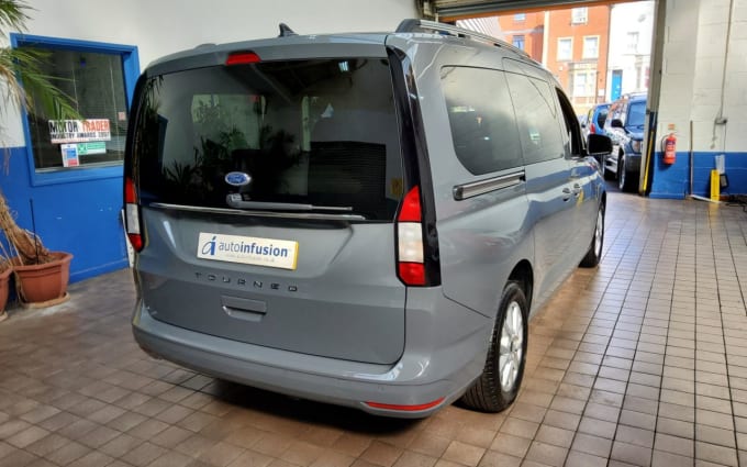 2025 Ford Grand Tourneo Connect
