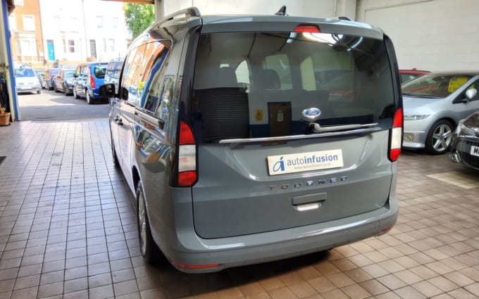 2025 Ford Grand Tourneo Connect