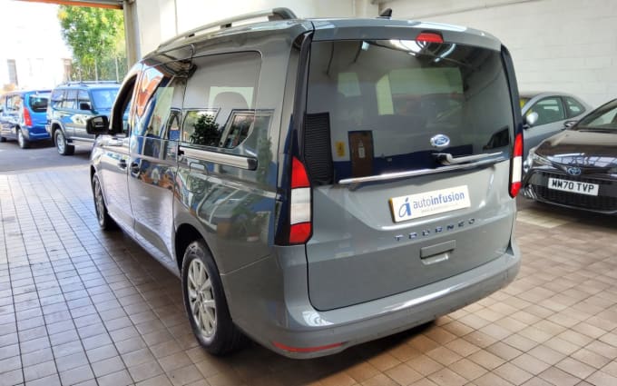 2025 Ford Grand Tourneo Connect