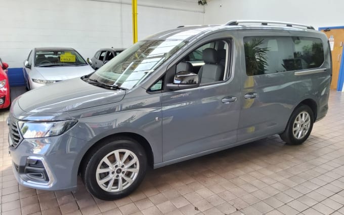 2025 Ford Grand Tourneo Connect