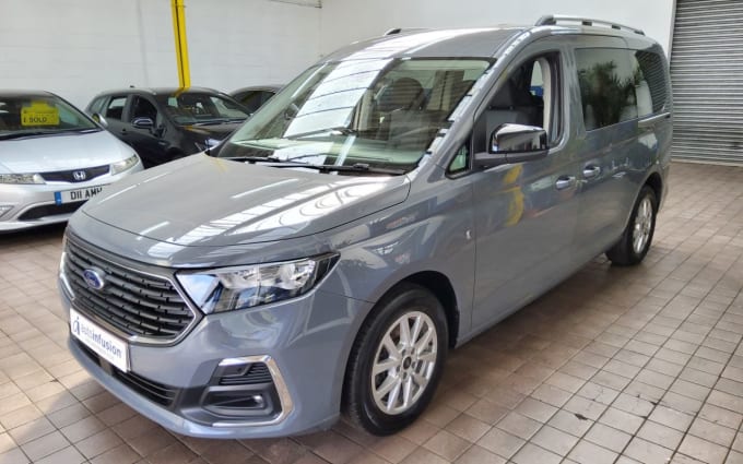 2025 Ford Grand Tourneo Connect
