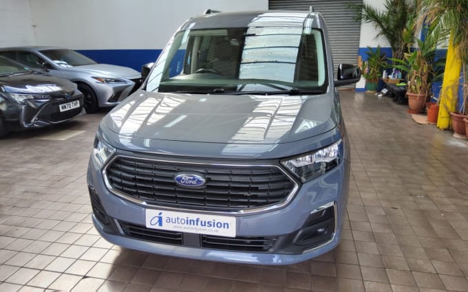 2025 Ford Grand Tourneo Connect