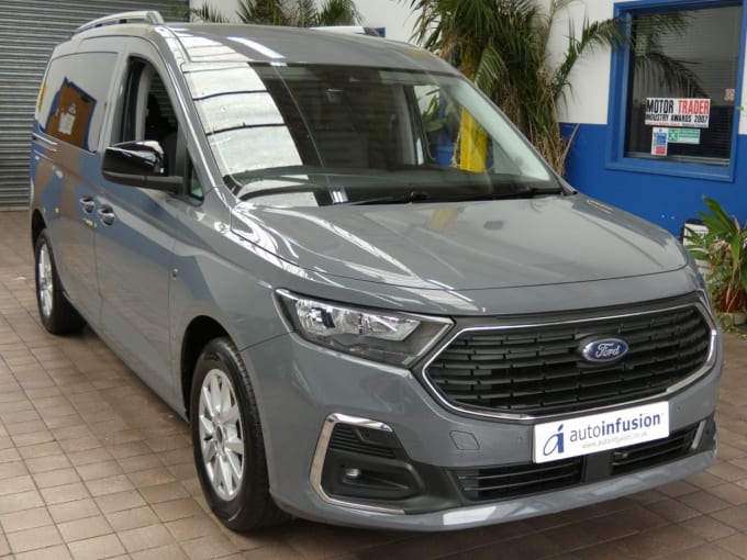 2025 Ford Grand Tourneo Connect
