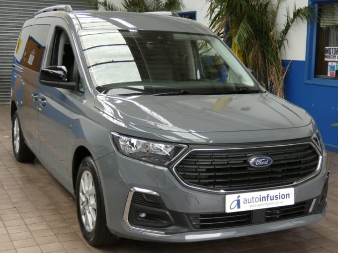 2025 Ford Grand Tourneo Connect