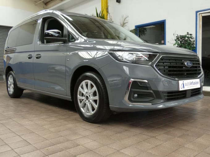 2025 Ford Grand Tourneo Connect