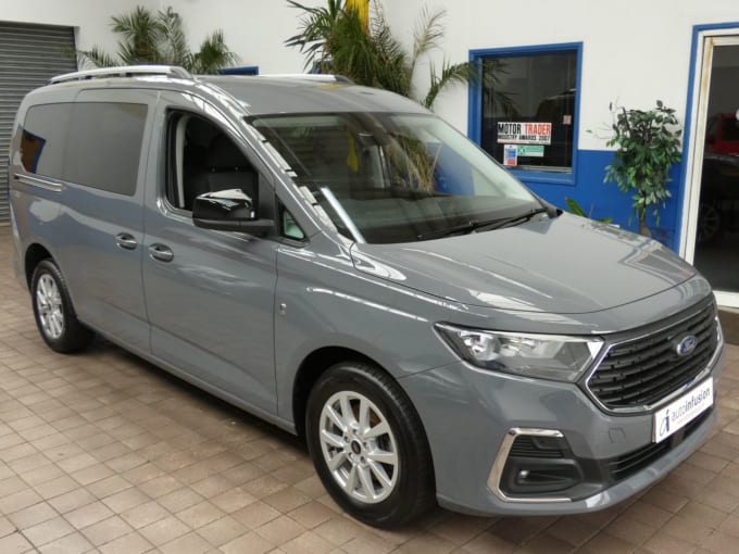2025 Ford Grand Tourneo Connect