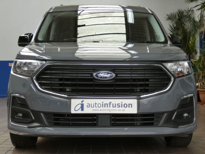 2025 Ford Grand Tourneo Connect