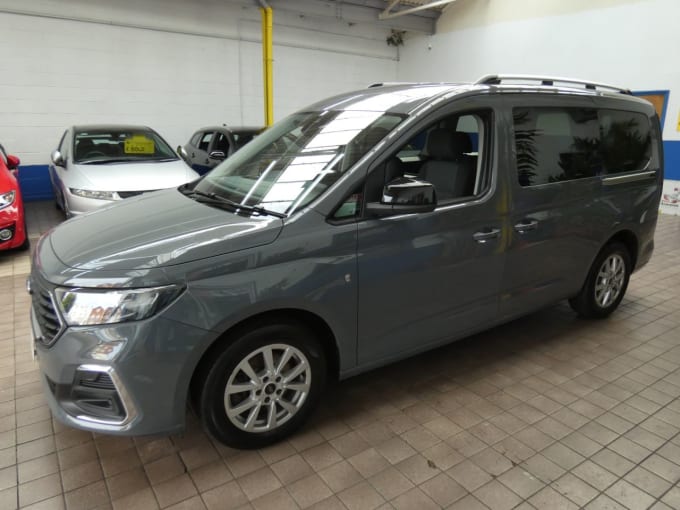 2025 Ford Grand Tourneo Connect