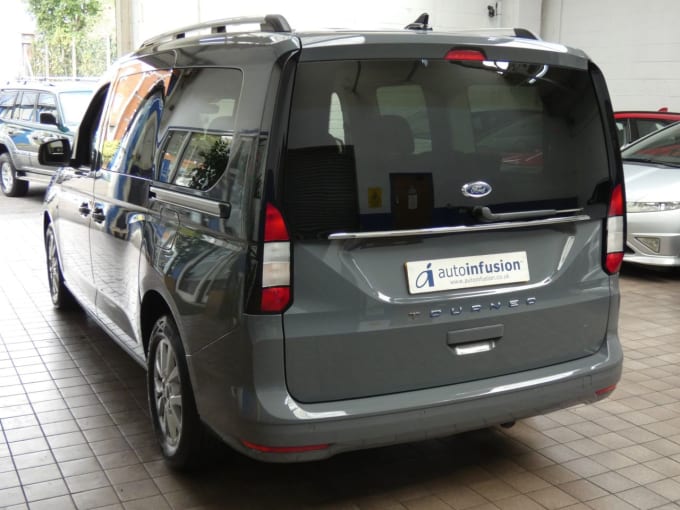 2025 Ford Grand Tourneo Connect
