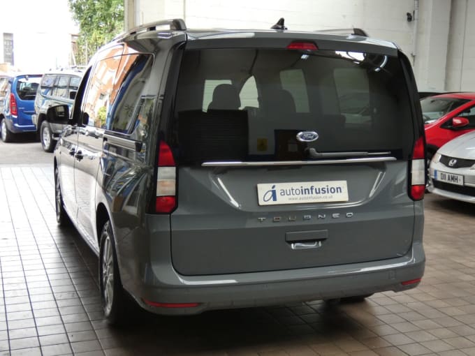 2025 Ford Grand Tourneo Connect