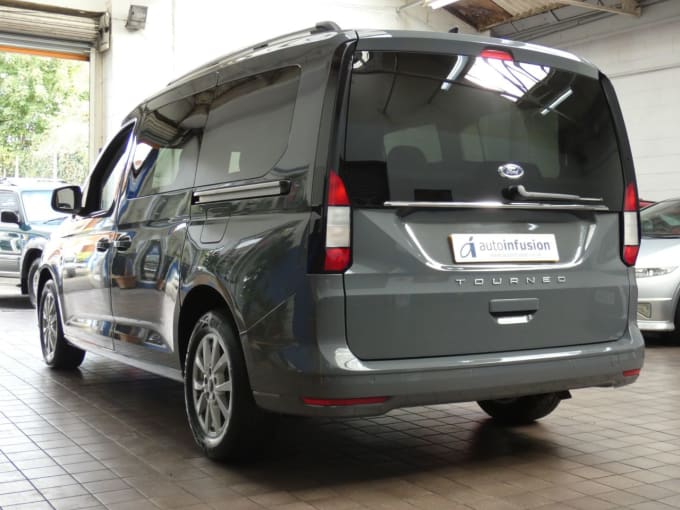 2025 Ford Grand Tourneo Connect
