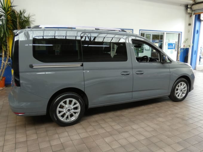 2025 Ford Grand Tourneo Connect