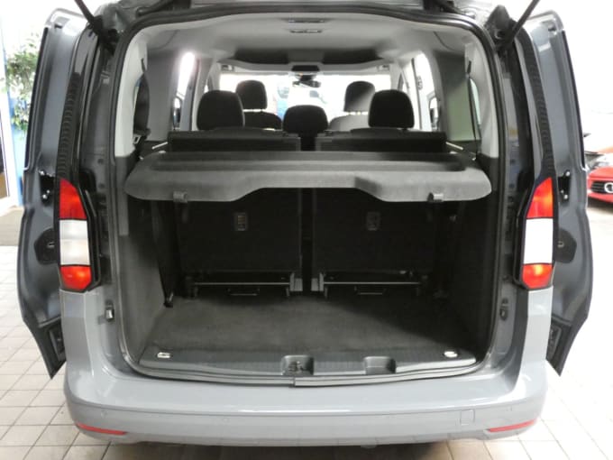 2025 Ford Grand Tourneo Connect