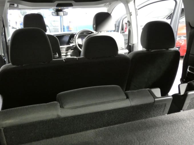 2025 Ford Grand Tourneo Connect