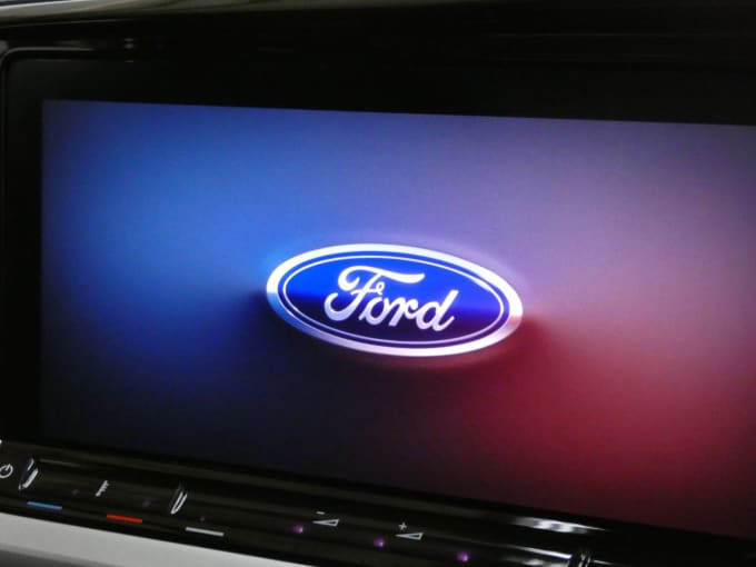 2025 Ford Grand Tourneo Connect