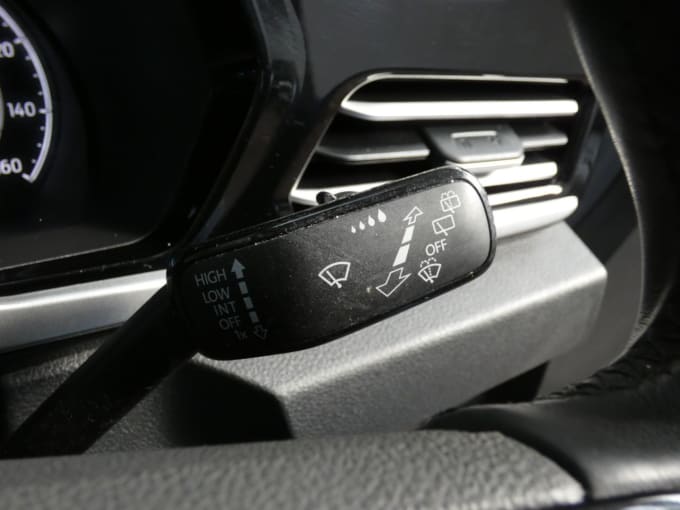 2025 Ford Grand Tourneo Connect