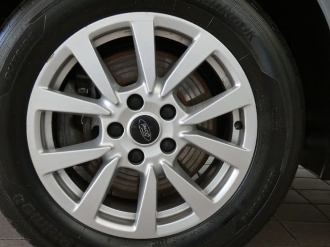 2025 Ford Grand Tourneo Connect